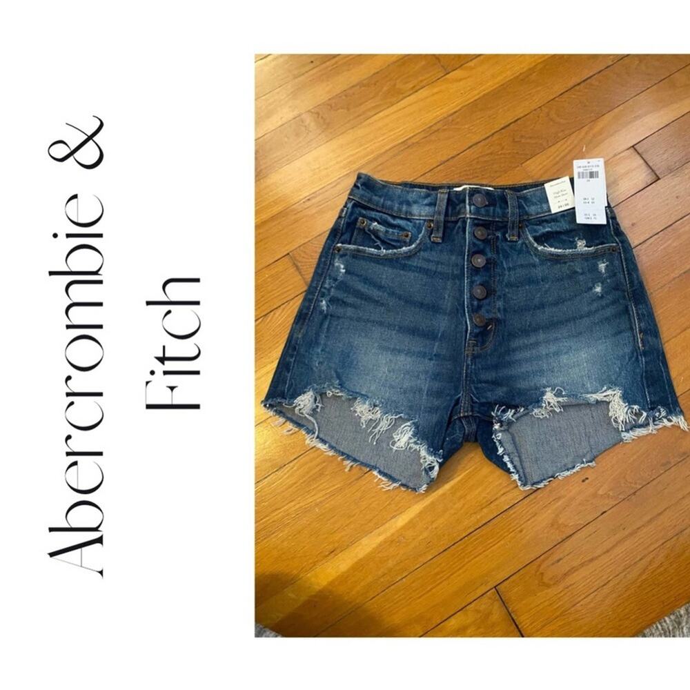 ✨NWT✨ Abercrombie & Fitch High Rise Mom Shorts Size 26